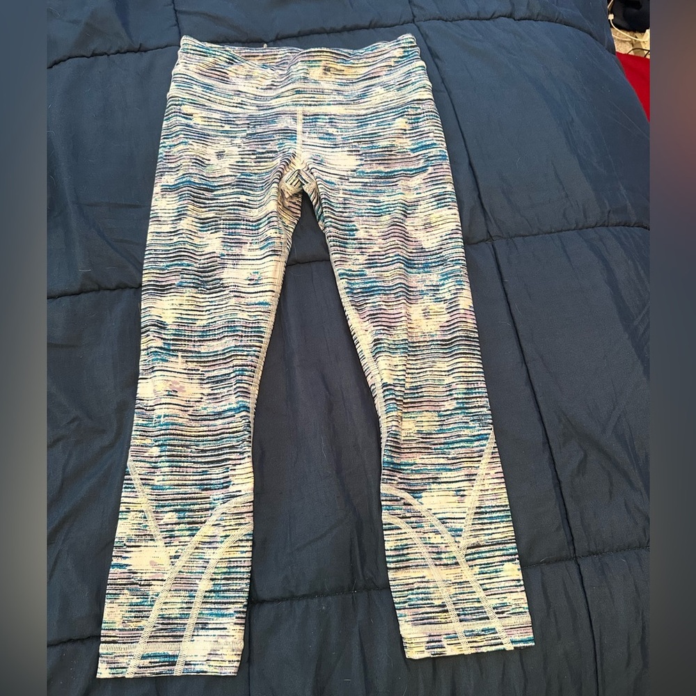 Lululemon size 4 Striped Leggings 21in